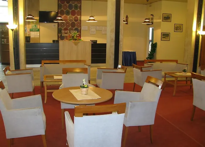 Silver ゲストハウス Zamárdi